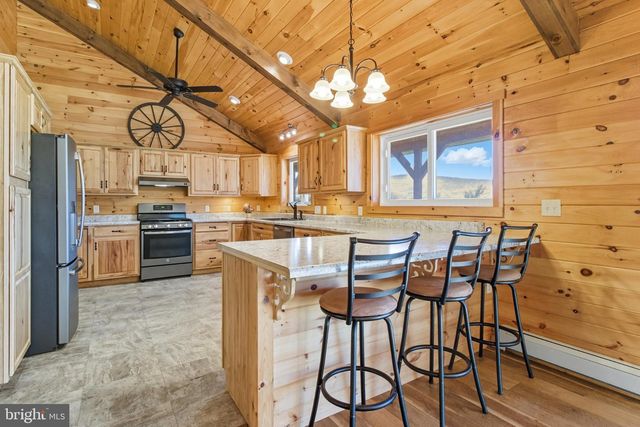 107 LINKIN PARK DR, Spring Mills, PA 16875