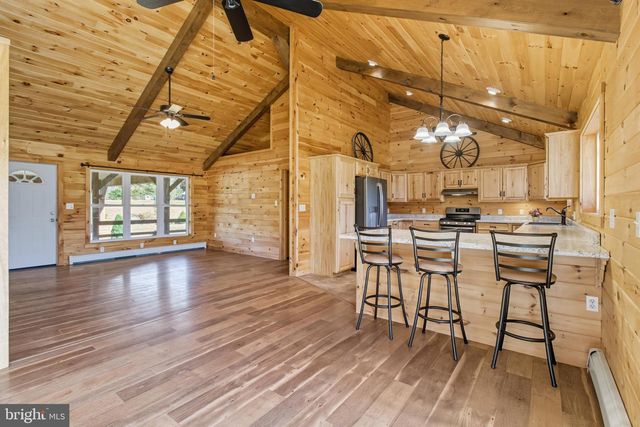 107 LINKIN PARK DR, Spring Mills, PA 16875