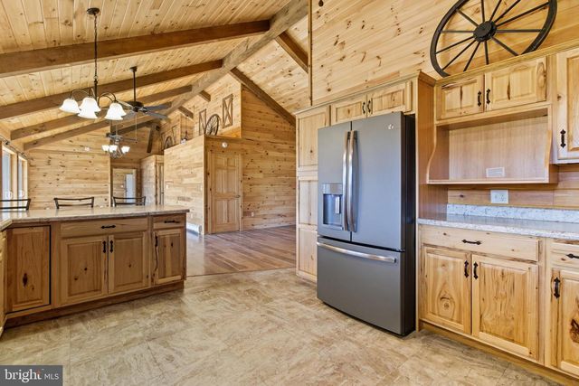 107 LINKIN PARK DR, Spring Mills, PA 16875