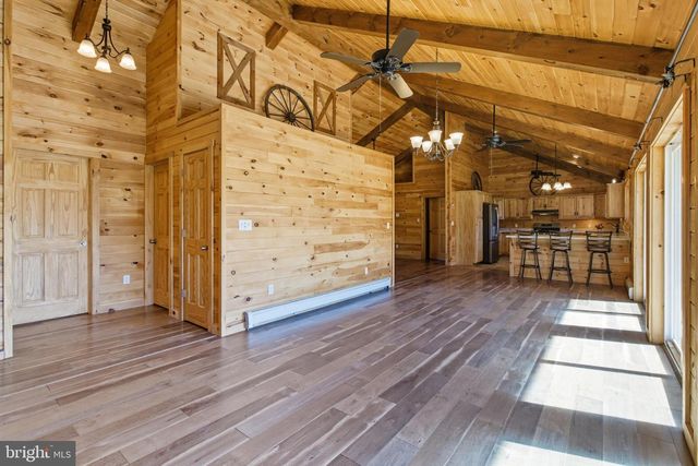 107 LINKIN PARK DR, Spring Mills, PA 16875