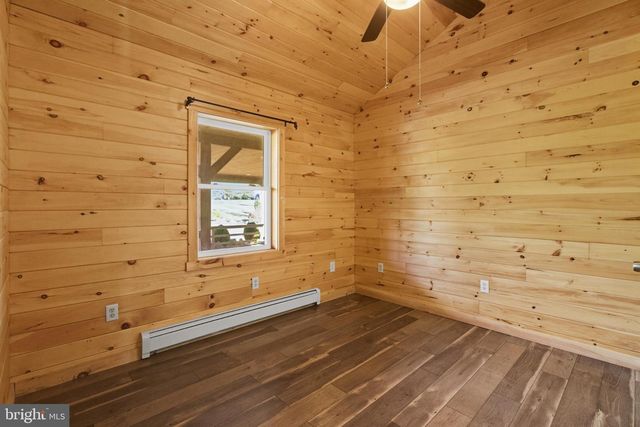 107 LINKIN PARK DR, Spring Mills, PA 16875