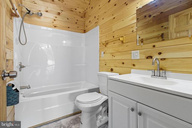 107 LINKIN PARK DR, Spring Mills, PA 16875