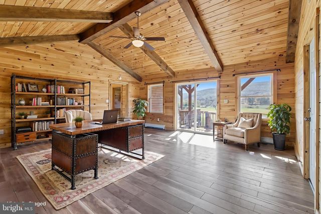 107 LINKIN PARK DR, Spring Mills, PA 16875