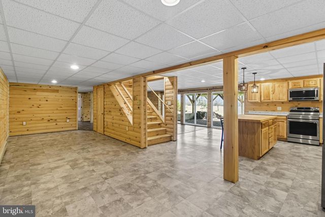 107 LINKIN PARK DR, Spring Mills, PA 16875