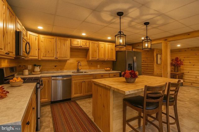 107 LINKIN PARK DR, Spring Mills, PA 16875