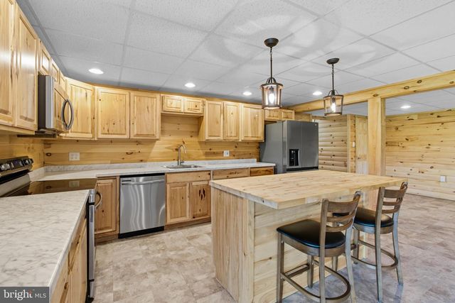 107 LINKIN PARK DR, Spring Mills, PA 16875