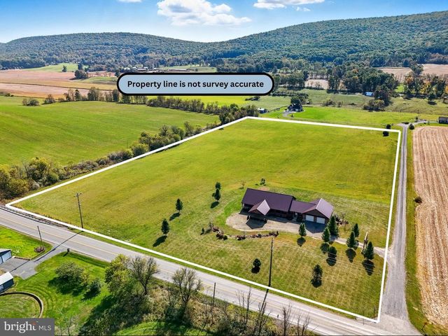 107 LINKIN PARK DR, Spring Mills, PA 16875