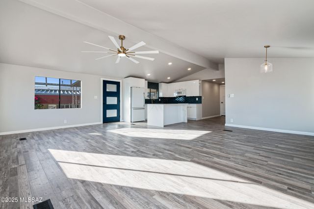 2305 W Ruthrauff Road, Tucson, AZ 85705