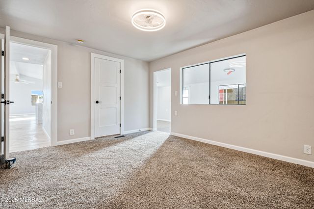 2305 W Ruthrauff Road, Tucson, AZ 85705