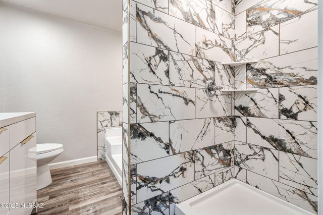 2305 W Ruthrauff Road, Tucson, AZ 85705