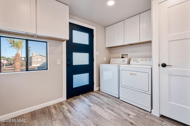 2305 W Ruthrauff Road, Tucson, AZ 85705