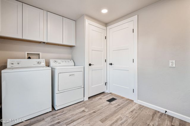 2305 W Ruthrauff Road, Tucson, AZ 85705