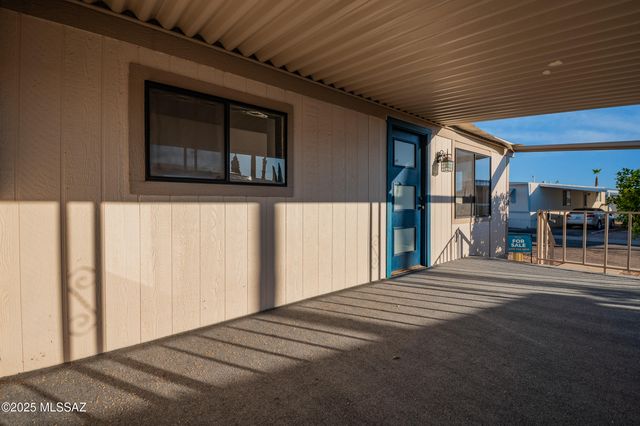 2305 W Ruthrauff Road, Tucson, AZ 85705
