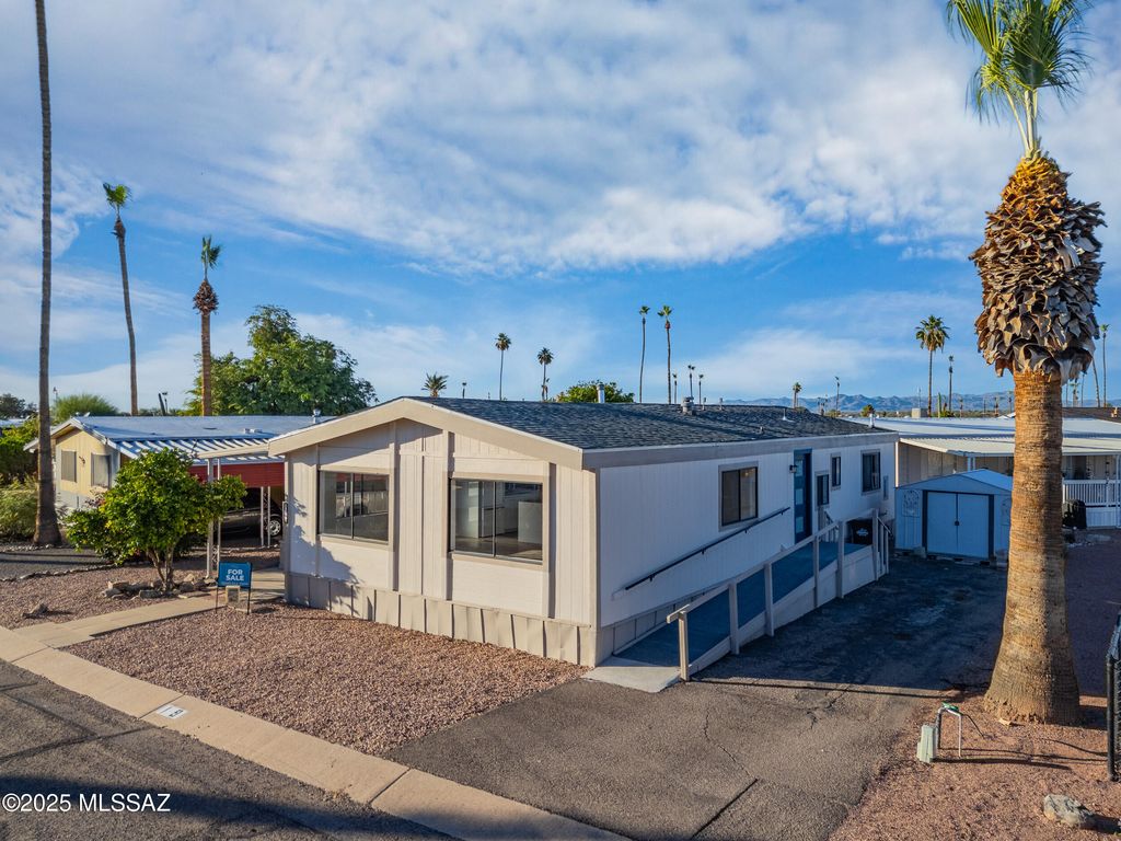 2305 W Ruthrauff Road, Tucson, AZ 85705