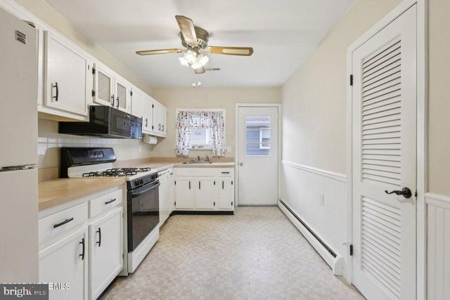 192 CHARLOTTEVILLE DR S S, Toms River, NJ 08757