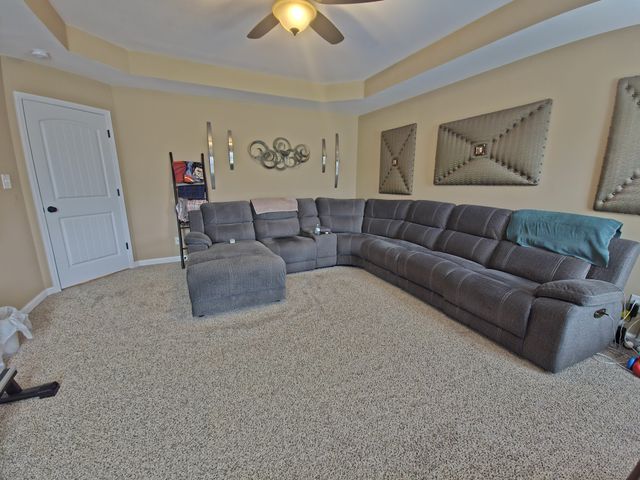 1325 Winterset Dr, Clarksville, TN 37040