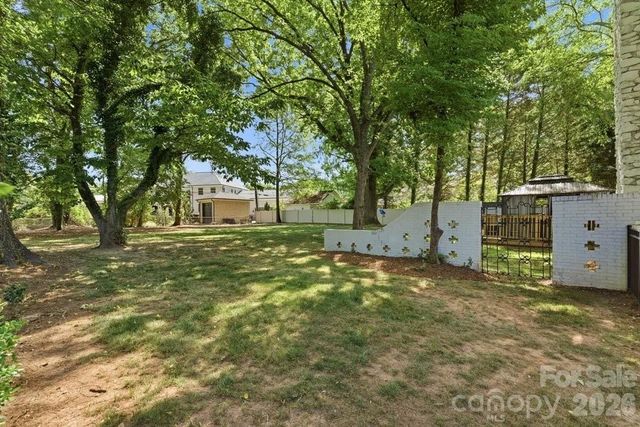 4341 Old Saybrook Court, Charlotte, NC 28211
