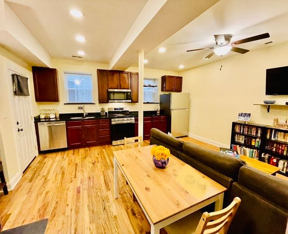4816 N Avers Avenue G, Chicago, IL 60625
