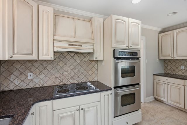 517 Chesterfield Ave, Nashville, TN 37212