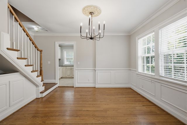 517 Chesterfield Ave, Nashville, TN 37212