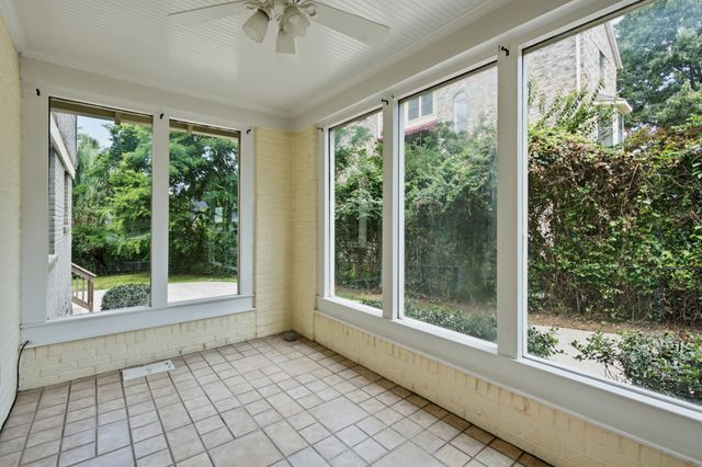 517 Chesterfield Ave, Nashville, TN 37212