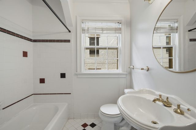 517 Chesterfield Ave, Nashville, TN 37212