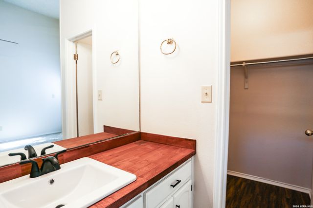 6404 Brook, San Antonio, TX 78240