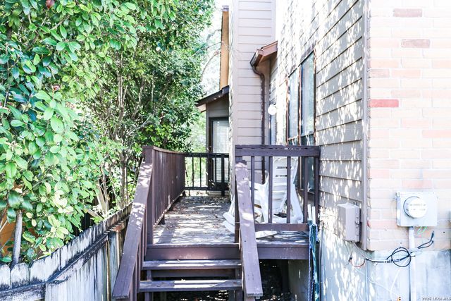 6404 Brook, San Antonio, TX 78240