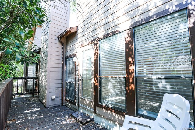 6404 Brook, San Antonio, TX 78240