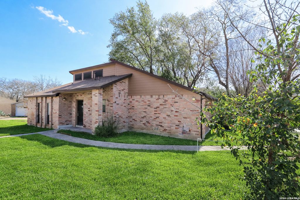 6404 Brook, San Antonio, TX 78240