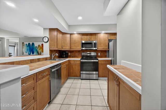 11 S Forest Beach Dr Apt 119, Hilton Head Island, SC 29928