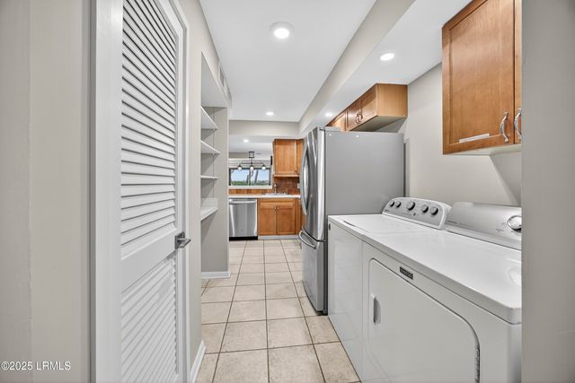 11 S Forest Beach Dr Apt 119, Hilton Head Island, SC 29928