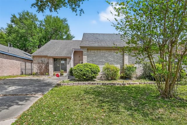 1838 Rock Fence Drive, Richmond, TX 77406