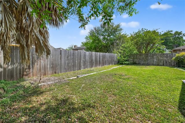 1838 Rock Fence Drive, Richmond, TX 77406