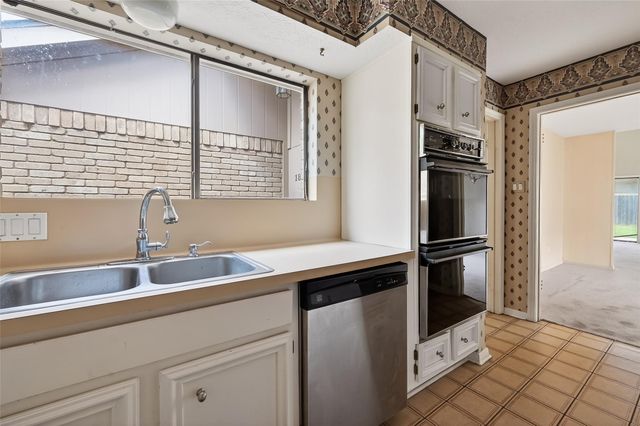 1838 Rock Fence Drive, Richmond, TX 77406