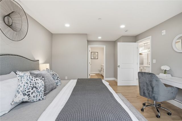 9 Joseph N Zenga Jr Boulevard 103, East Greenwich, RI 02818