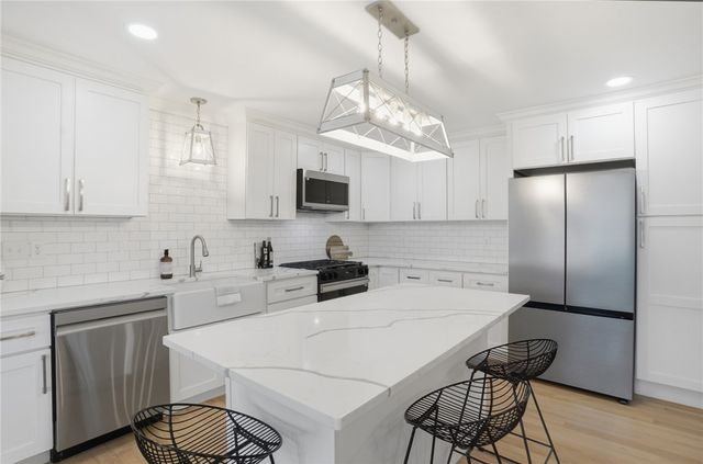 9 Joseph N Zenga Jr Boulevard 103, East Greenwich, RI 02818