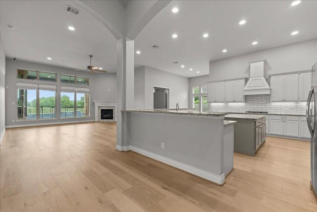 2420 Sky Harbor Lane, Friendswood, TX 77546