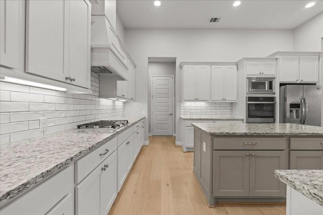 2420 Sky Harbor Lane, Friendswood, TX 77546