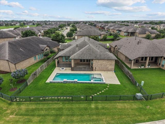 2420 Sky Harbor Lane, Friendswood, TX 77546