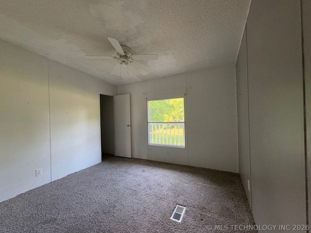 471778 E 779 Road, Stilwell, OK 74960