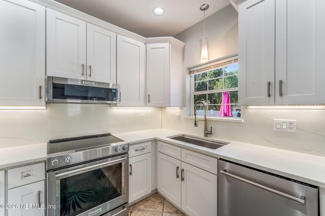 1120 20TH Street N, Jacksonville Beach, FL 32250