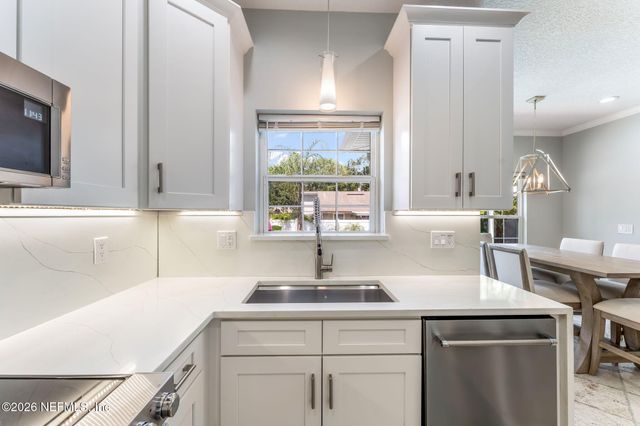 1120 20TH Street N, Jacksonville Beach, FL 32250