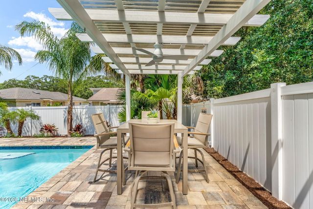 1120 20TH Street N, Jacksonville Beach, FL 32250