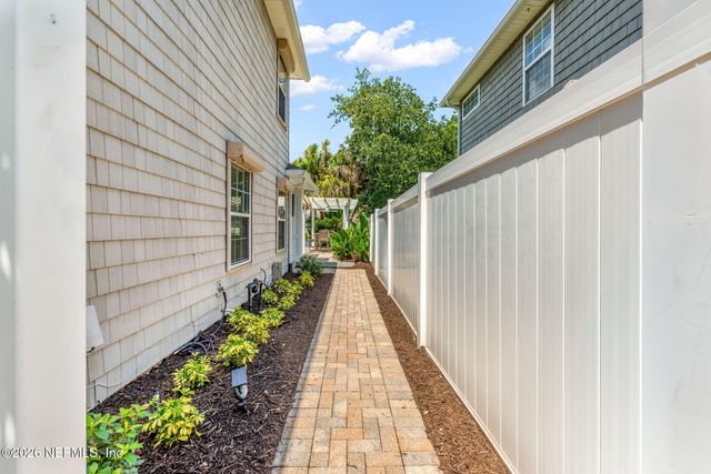 1120 20TH Street N, Jacksonville Beach, FL 32250