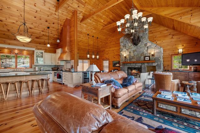 7 Hay Hill Road, Lincoln, NH 03251