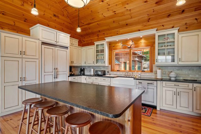 7 Hay Hill Road, Lincoln, NH 03251