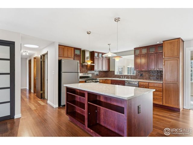 7240 Glacier View Rd, Longmont, CO 80503