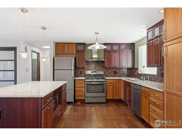 7240 Glacier View Rd, Longmont, CO 80503