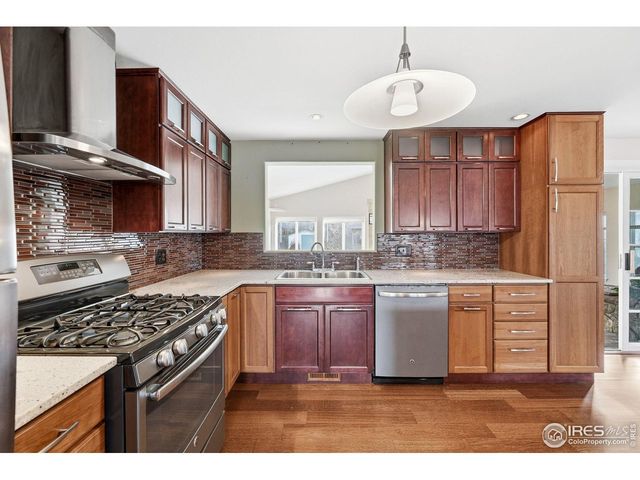 7240 Glacier View Rd, Longmont, CO 80503